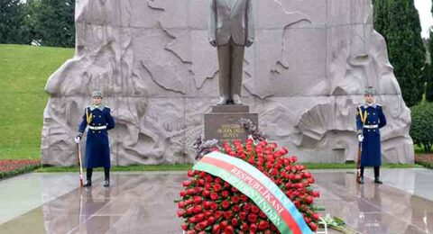 Ümummilli lider H. Əliyevin vəfatının 13-cü il dönümü